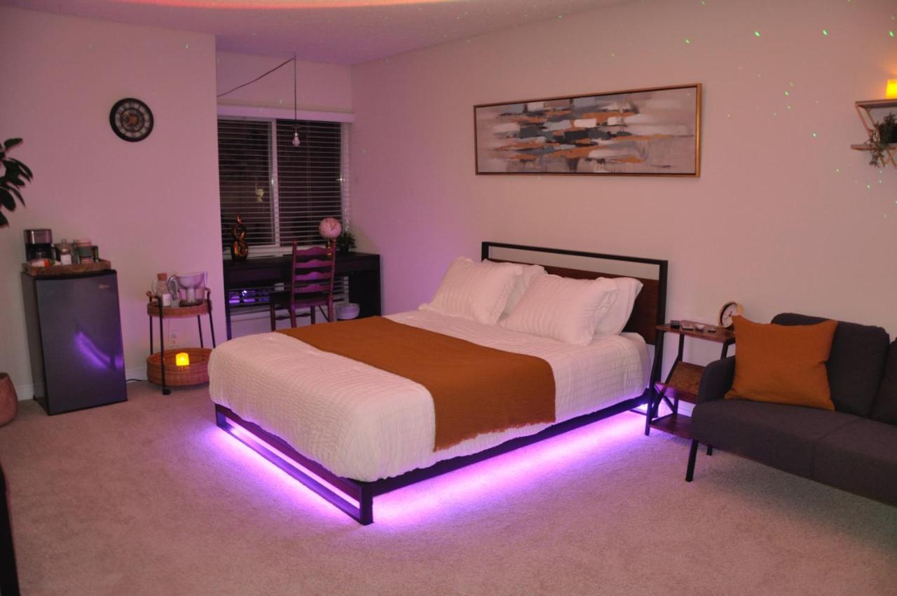 Hospedagem domiciliar Private & Bathroom In Shared Oceanfront Home, Marina Del Rey *