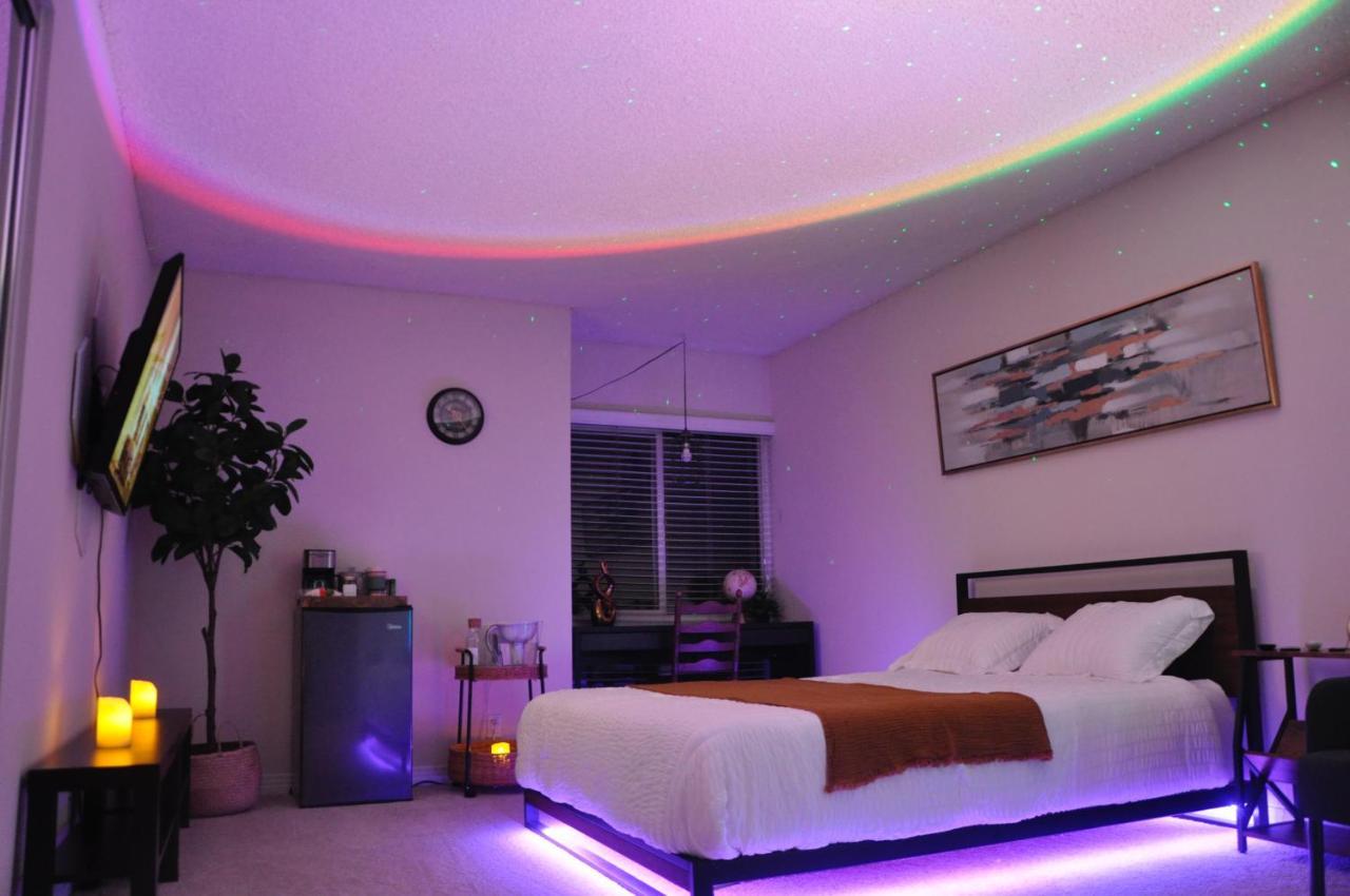 Hospedagem domiciliar Private & Bathroom In Shared Oceanfront Home, Marina Del Rey Los Angeles