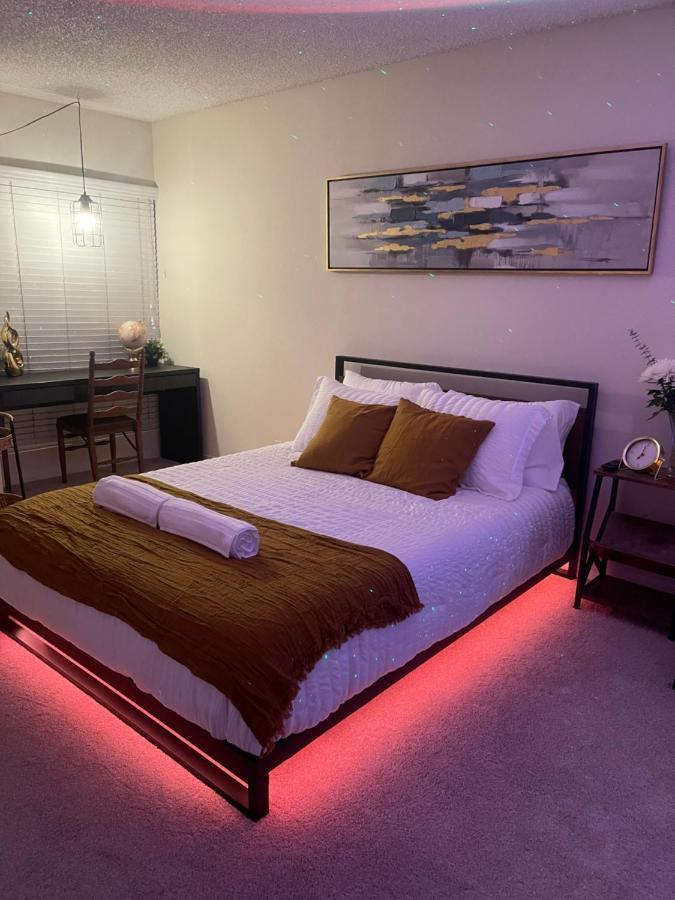 Private & Bathroom In Shared Oceanfront Home, Marina Del Rey Los Angeles