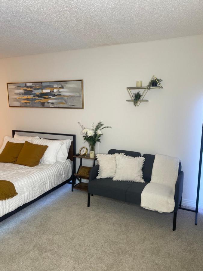Hospedagem domiciliar Private & Bathroom In Shared Oceanfront Home, Marina Del Rey