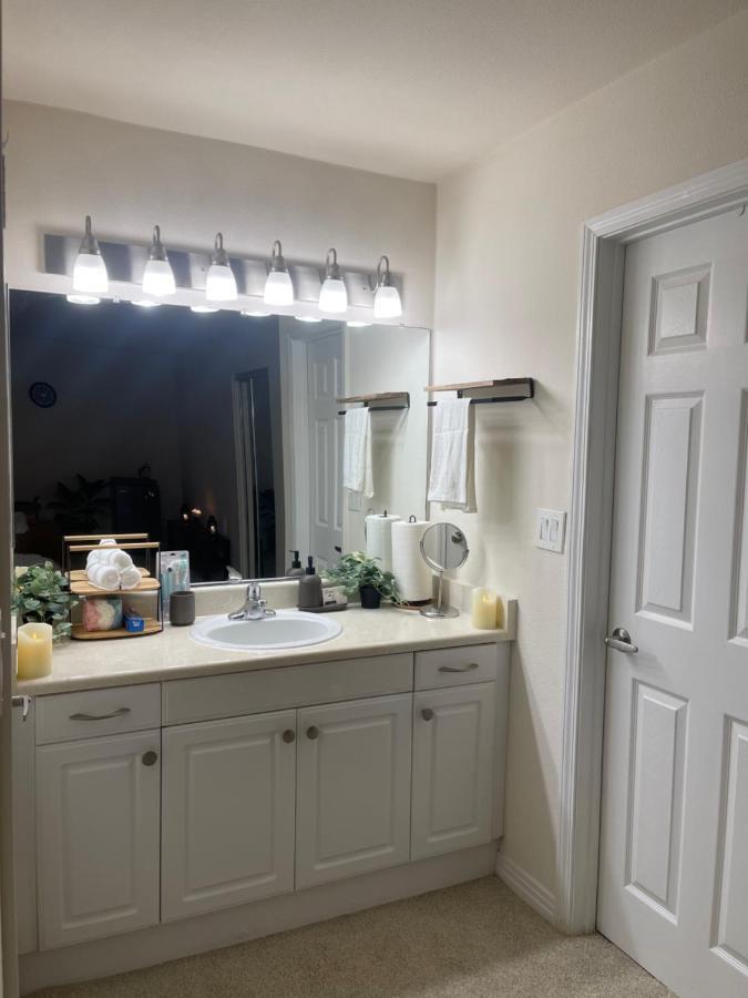 Private & Bathroom In Shared Oceanfront Home, Marina Del Rey *