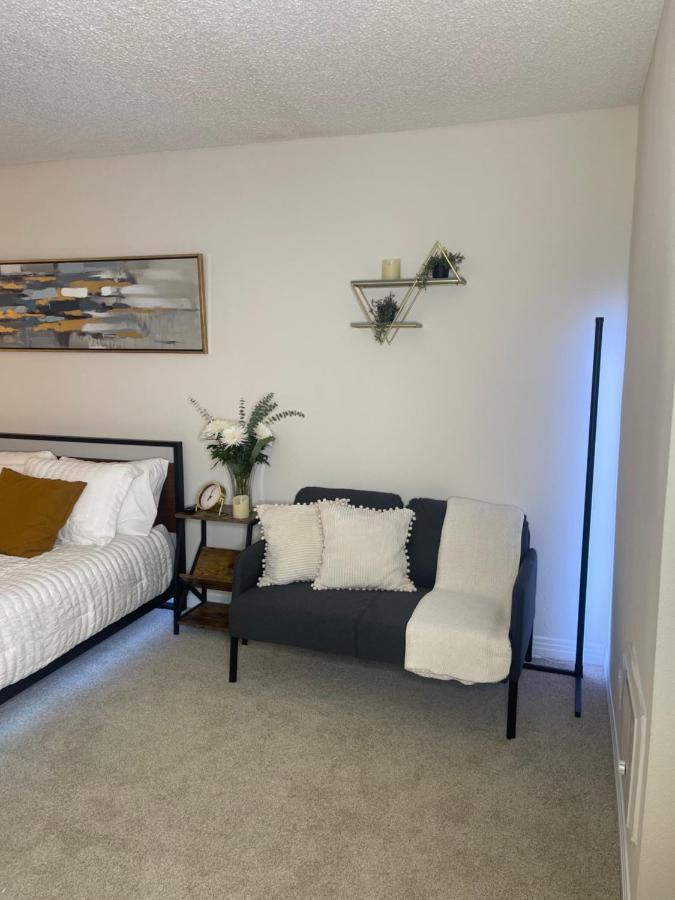Hospedagem domiciliar Private & Bathroom In Shared Oceanfront Home, Marina Del Rey *