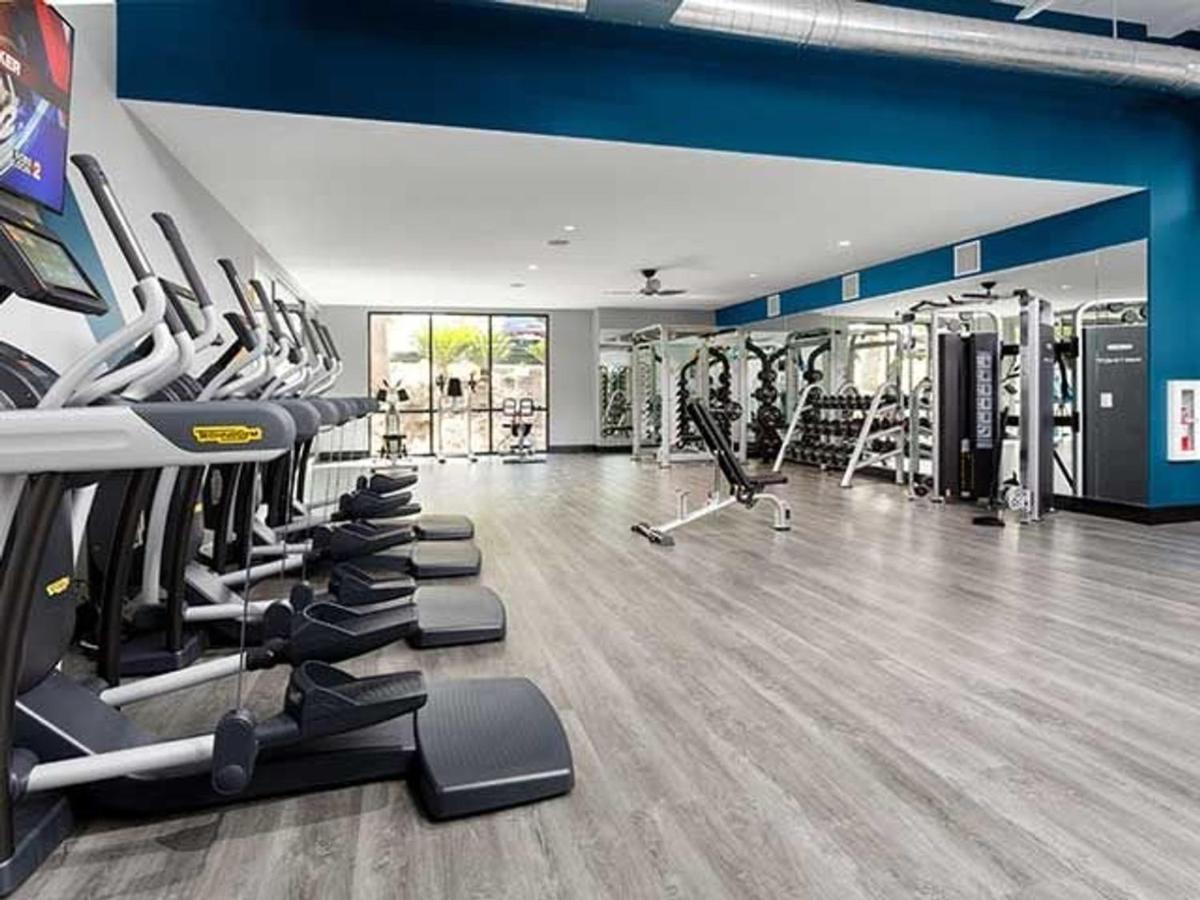 Burbank 1br W Pool Wd Gym Nr Tj Wf Lax-787