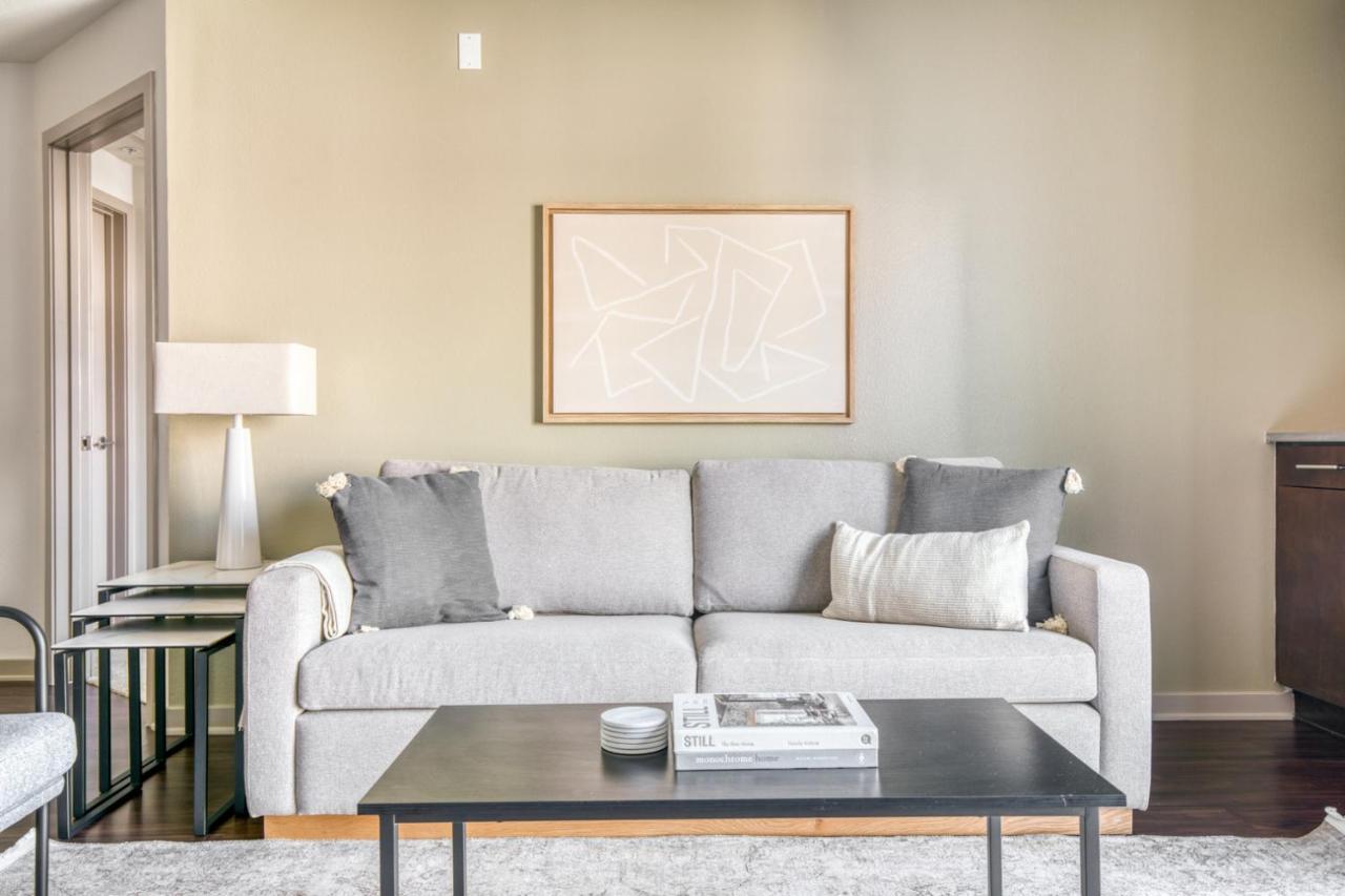North Hollywood 2br W Gym Pool Near Tj Lax-881 Los Angeles