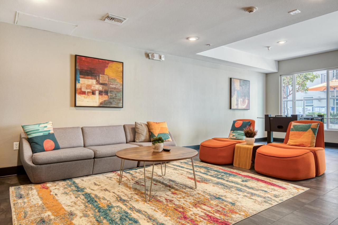 Apartment North Hollywood 2br W Gym Pool Near Tj Lax-881 *