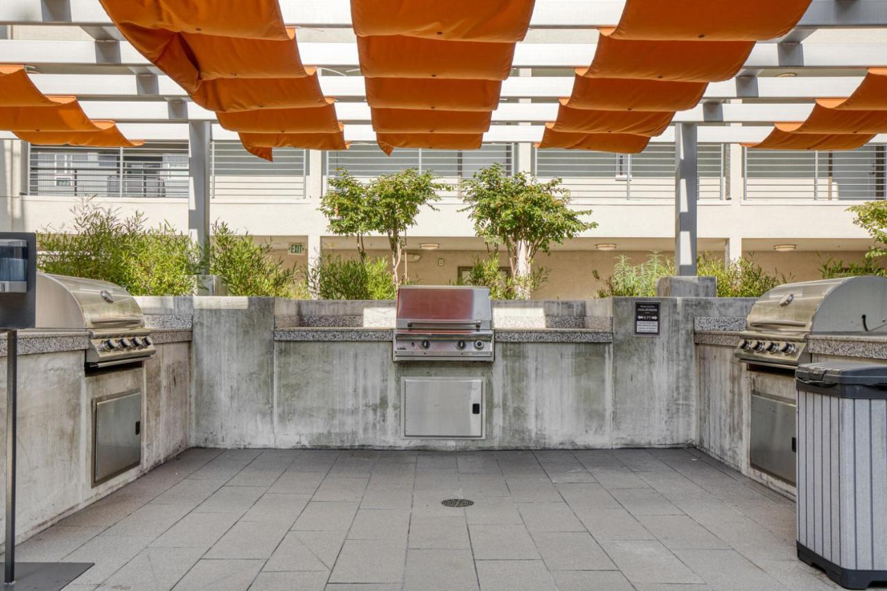 North Hollywood 2br W Gym Pool Near Tj Lax-881 *