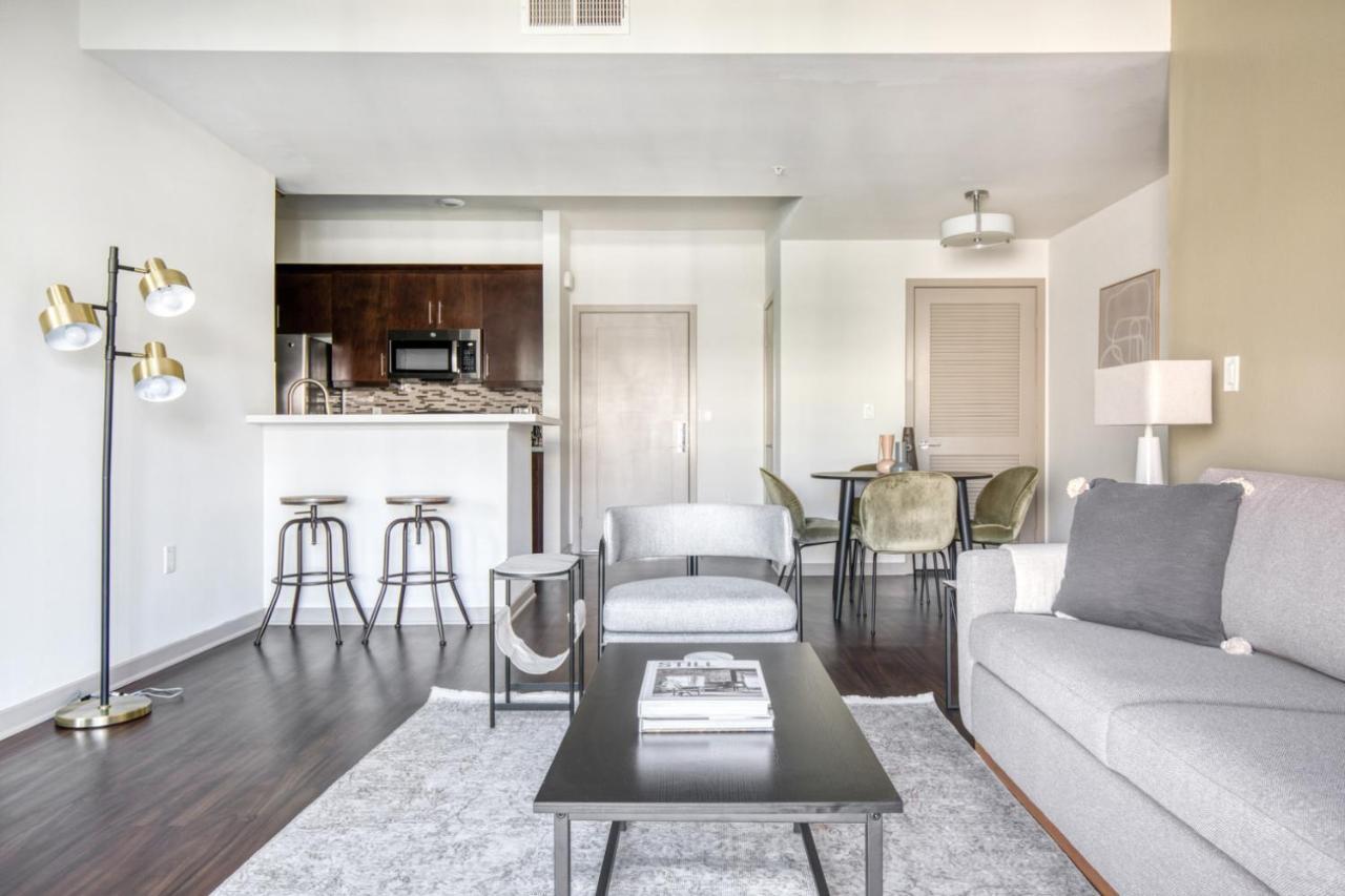 Apartment North Hollywood 2br W Gym Pool Near Tj Lax-881 Los Angeles