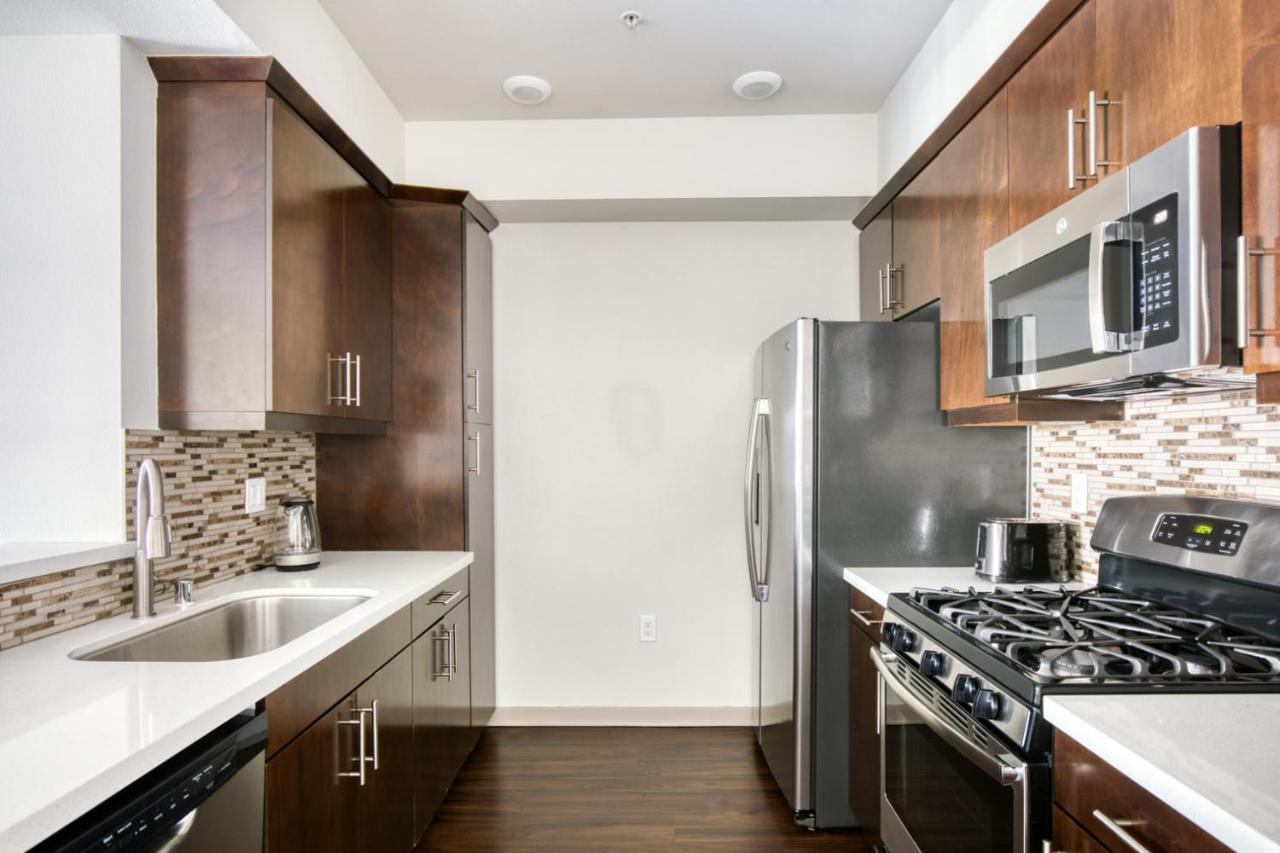 North Hollywood 2br W Gym Pool Near Tj Lax-881 Apartment Los Angeles