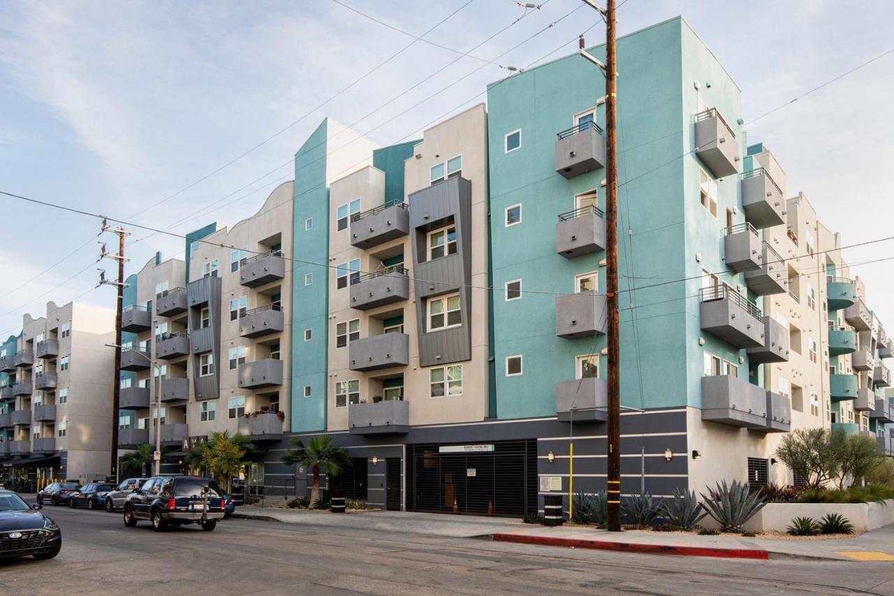 North Hollywood 2br W Gym Pool Near Tj Lax-881 * Los Angeles