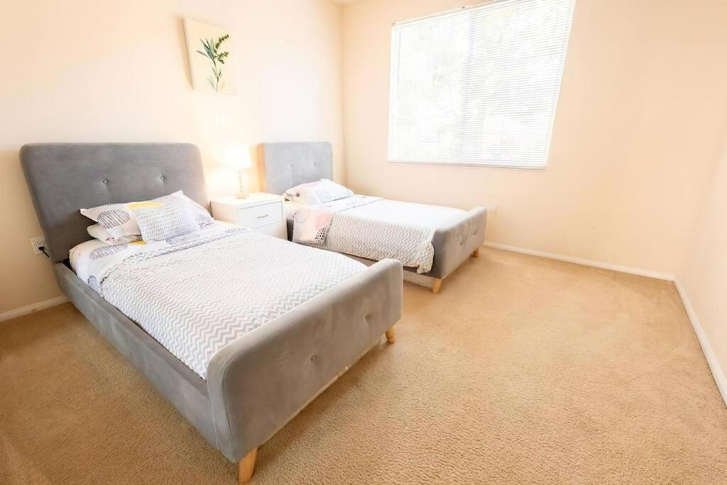 Hidden Gem In Marina Del Rey 2br 2ba - Sleeps 5 Apartment *