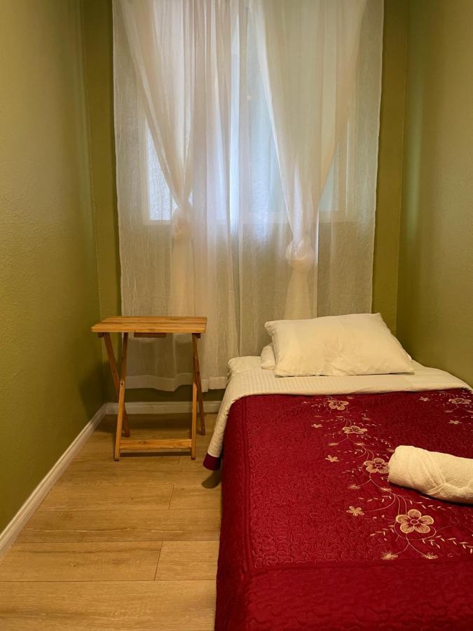 Small Private In With Free Strong Wifi!!!