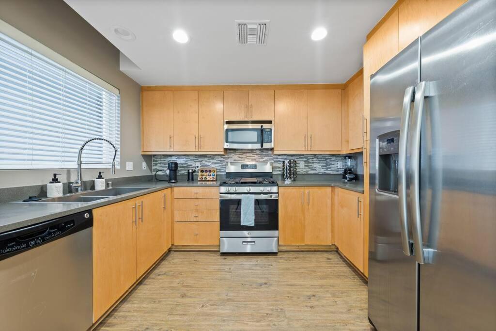 Penthouse Waterfront In The Heart Of Mdr/venice/sm *
