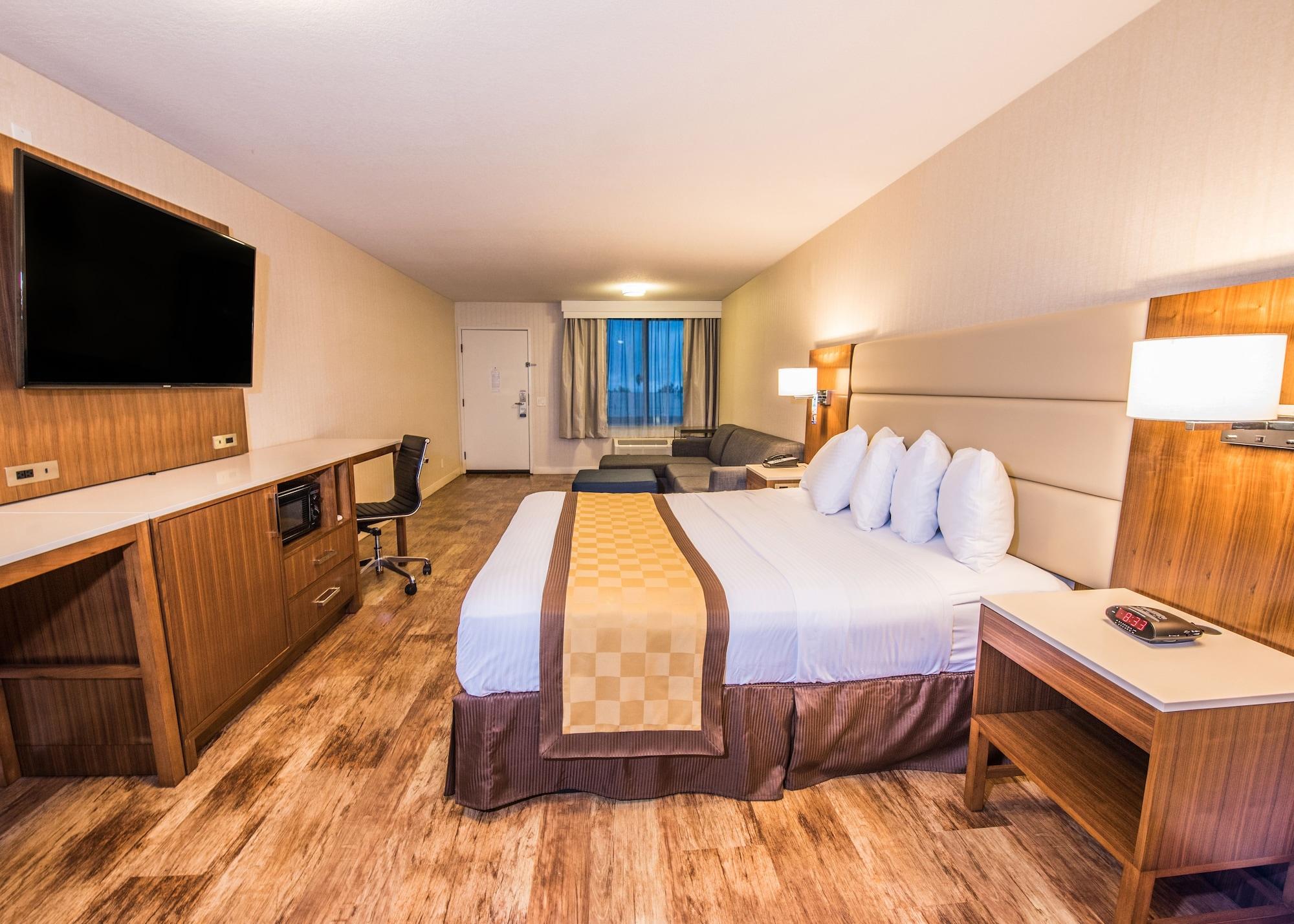 Travelodge By Wyndham Culver Hotel