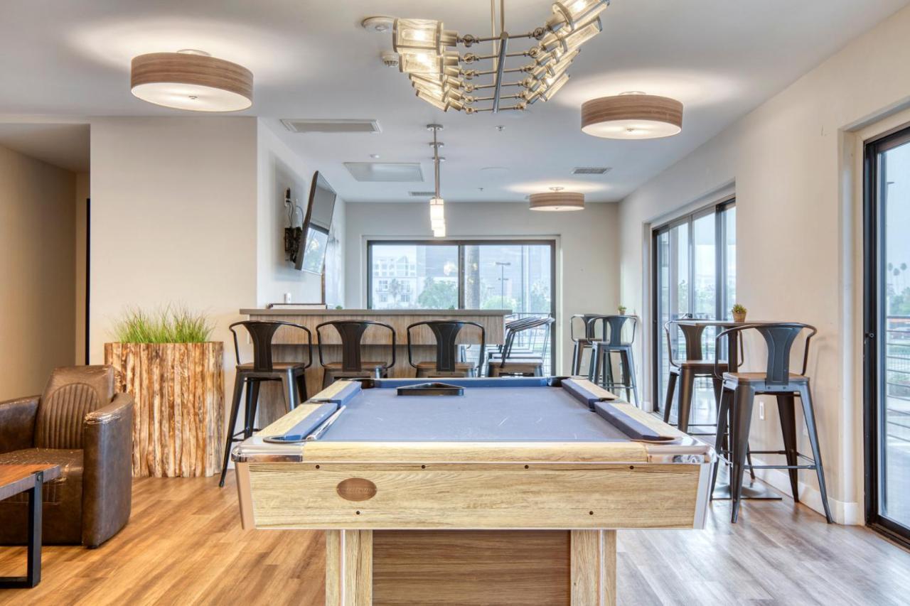 North Hollywood 2br W Pool Gym Prime Noho Lax-921 Apartment *