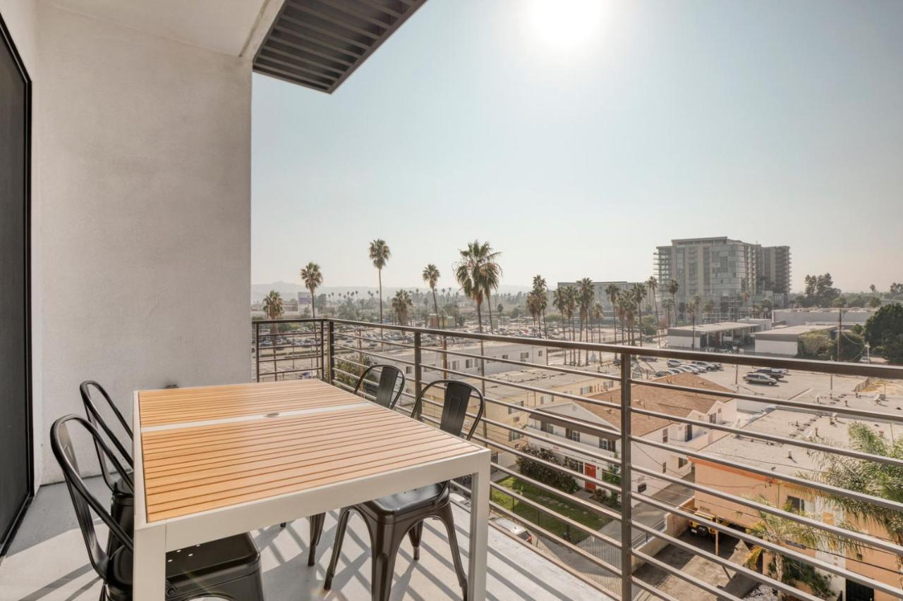 Apartment North Hollywood 2br W Pool Gym Prime Noho Lax-921 Los Angeles