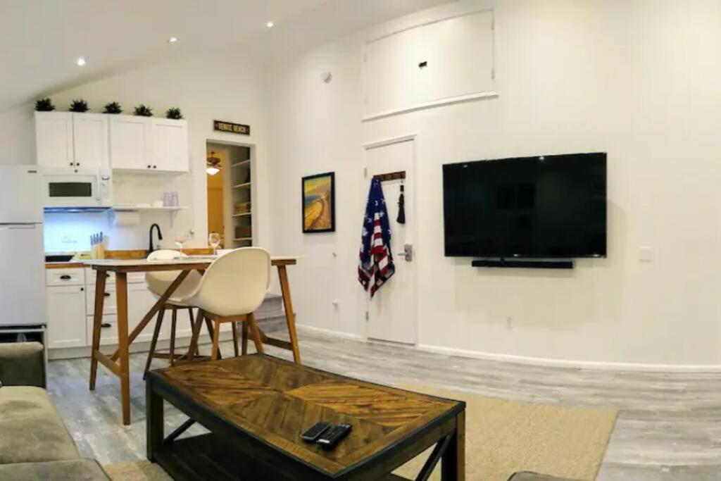 Apartment Monthly - Cozy 1 Bed Guest Near Venice Los Angeles