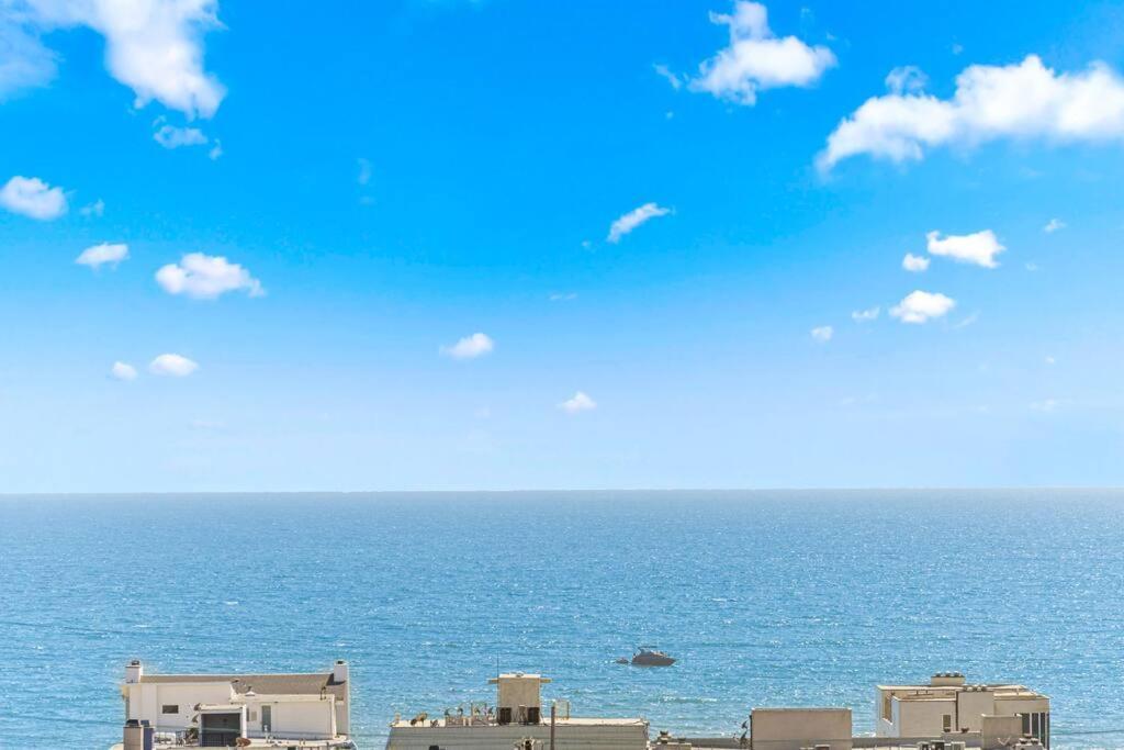 Smoky Quartz -marina View Spacious 3br Near Yacht Club Apartment Los Angeles