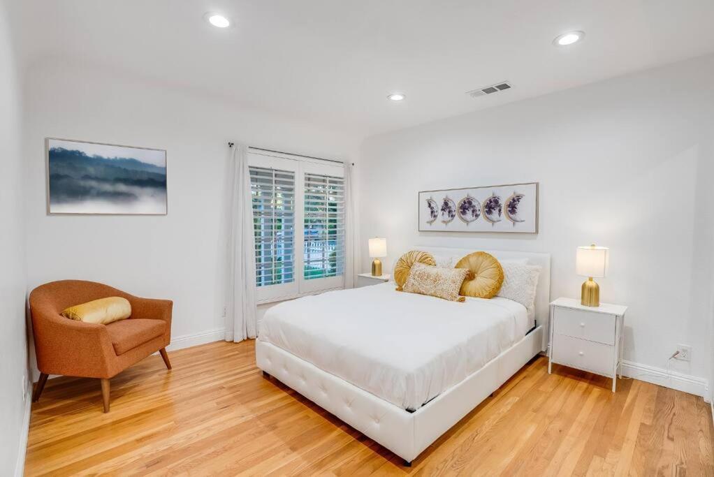 Prime Location! House W/pool 7 Mins To Universal, 10 Mins To Hollywood Pousada