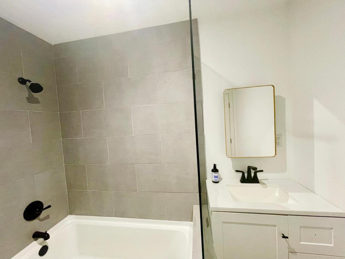 Modern Gem 2 Miles From Sofi *