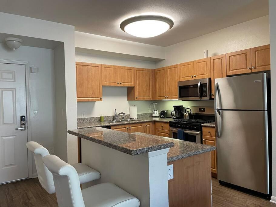 Apartment 3 Km To Venice Beach Boardwalk Sleeps 6