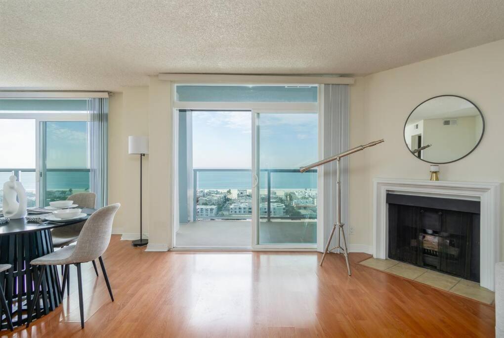Panoramic Penthouse Venice/ Marina Del Rey. Los Angeles