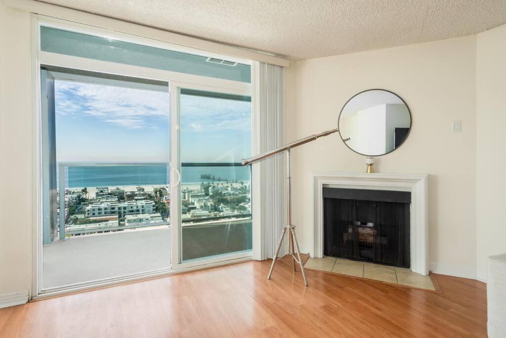 Panoramic Penthouse Venice/ Marina Del Rey.