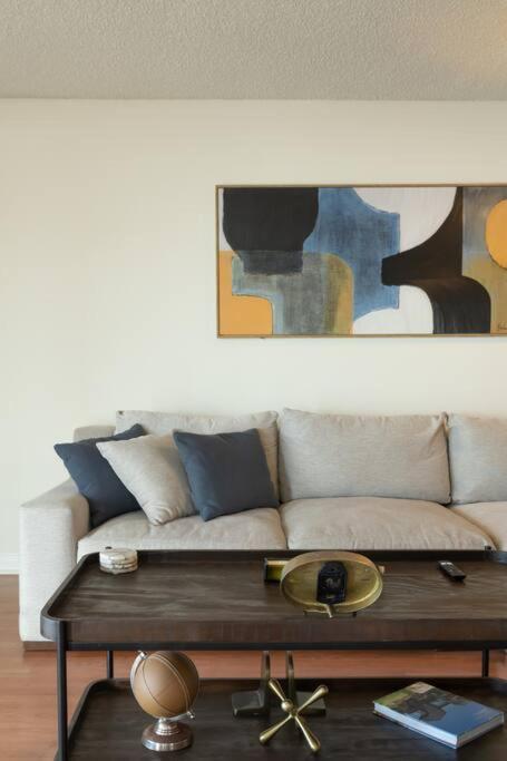Panoramic Penthouse Venice/ Marina Del Rey. Apartment