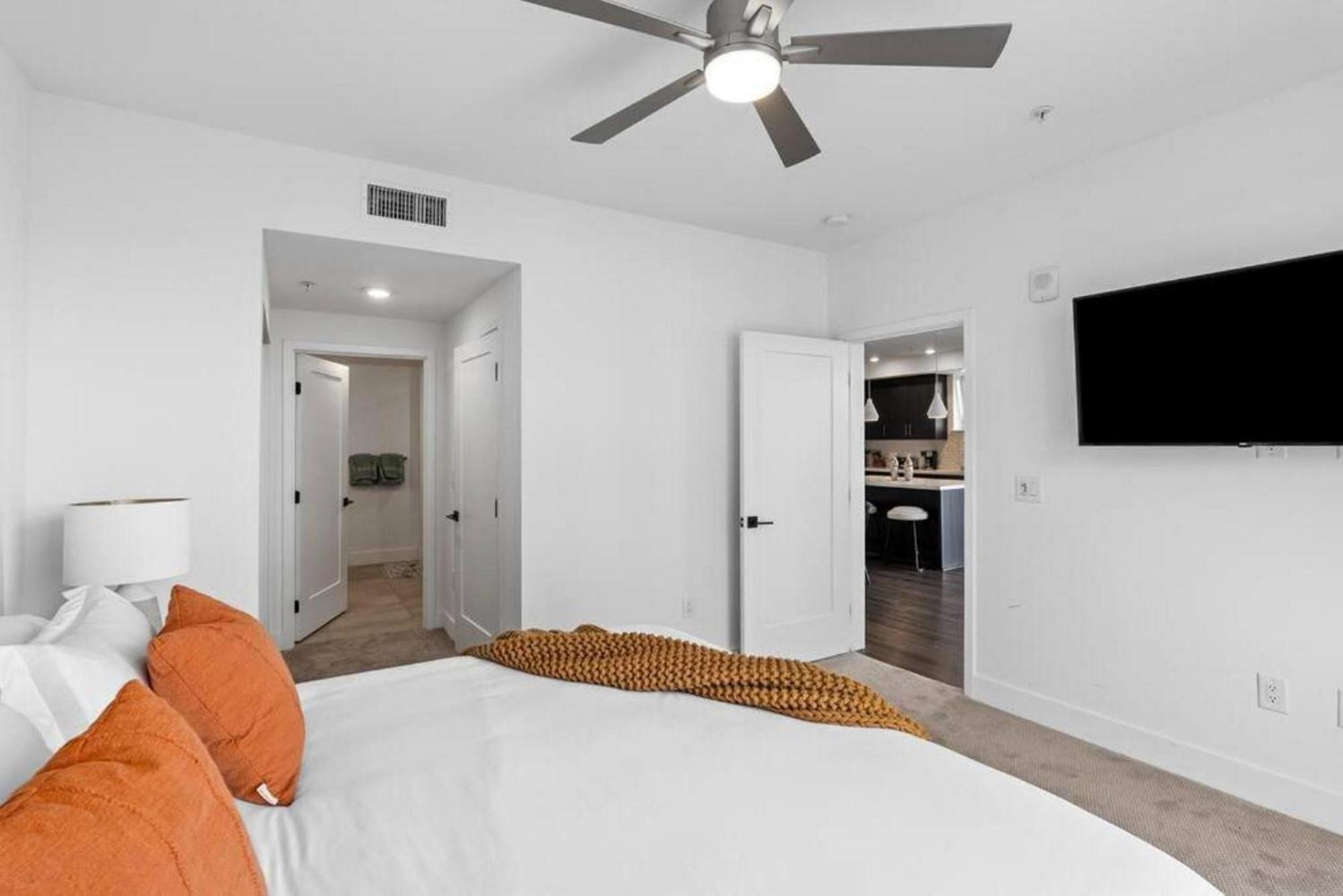 Dream Coastal Retreat Marina View Harbor Haven Apartment Los Angeles