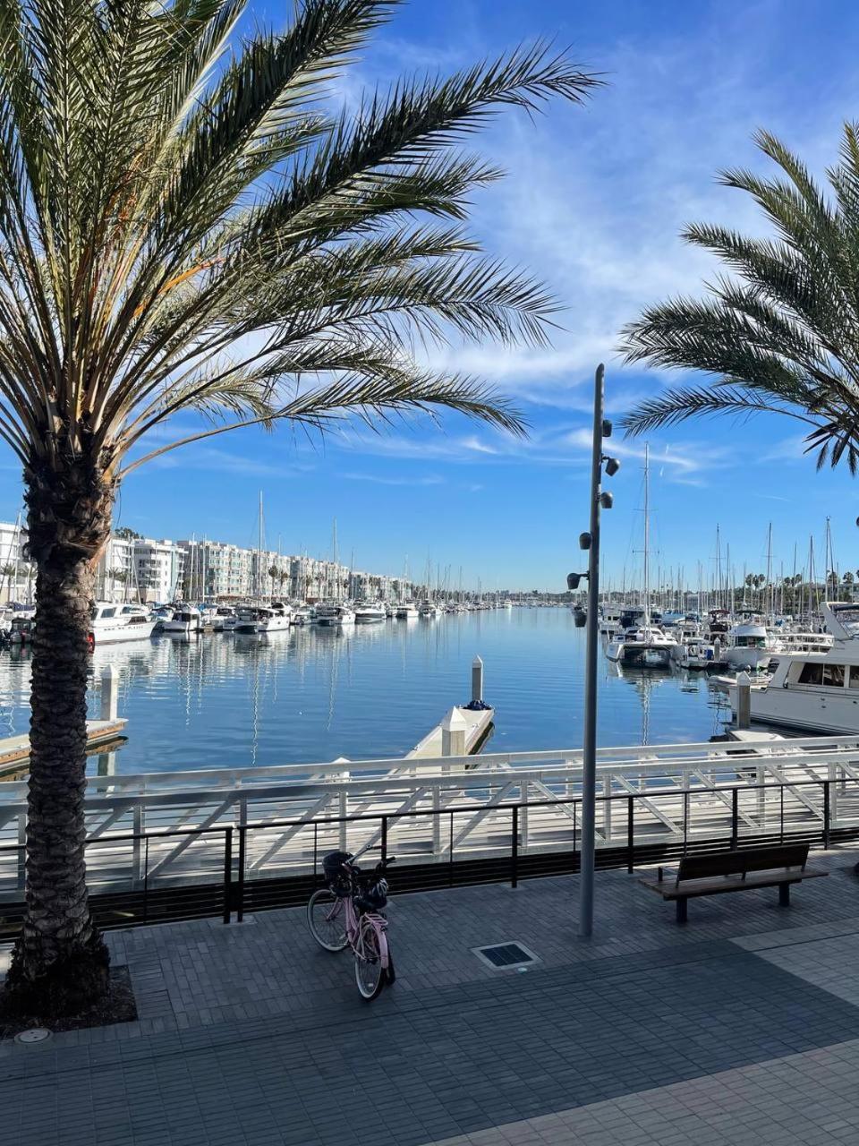 Luxurious With The Marina View Apartment Los Angeles