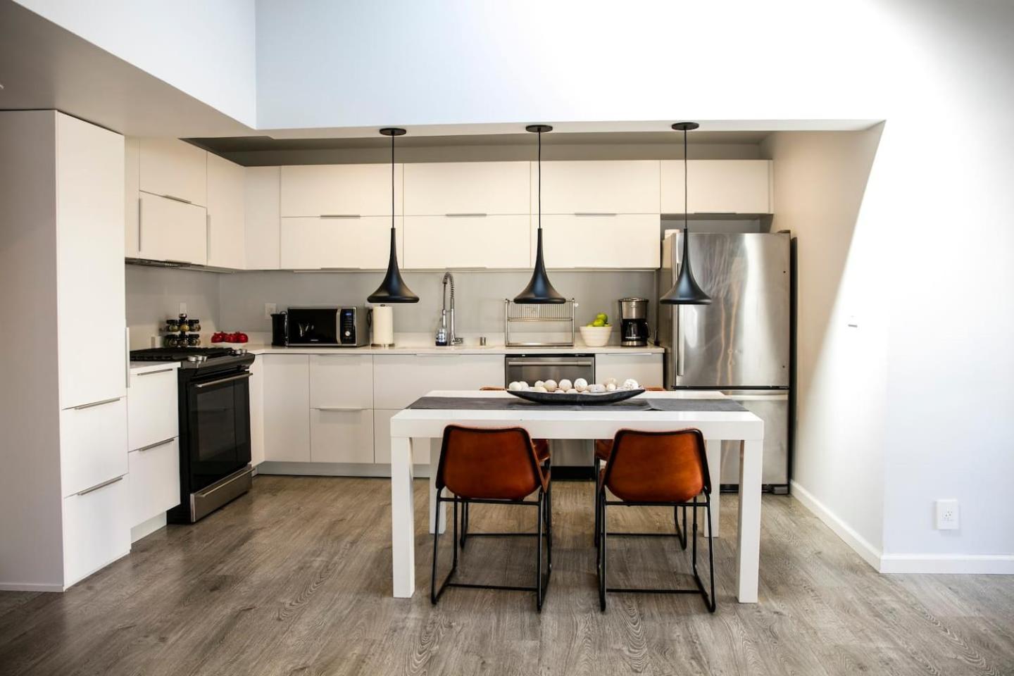 Spacious 2br Unit In An Outstanding Location Holiday home Los Angeles
