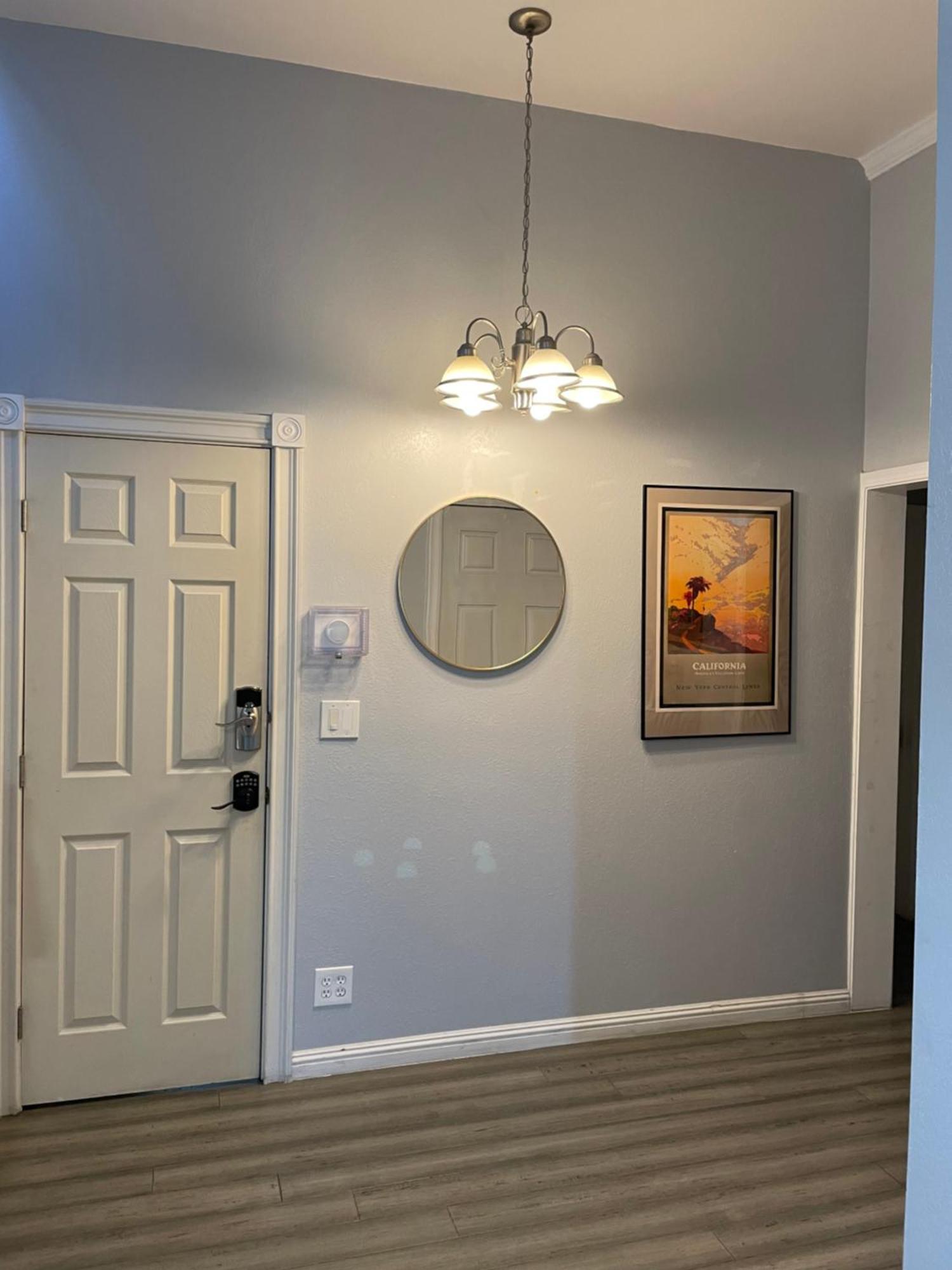 Small Private In With Free Strong Wifi!!! *