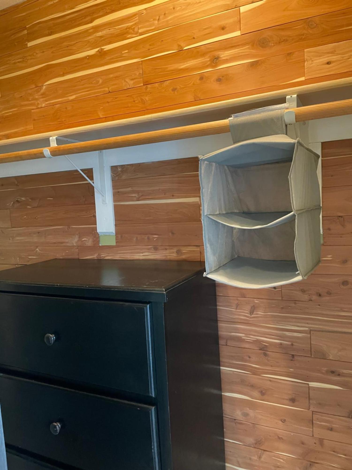 Private In Angeles With Wifi, Tv, And View Of Hollywood Sign & Shared Kitchen *