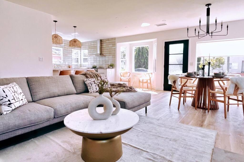 Stylish 4-bedroom In Culver Art District Los Angeles