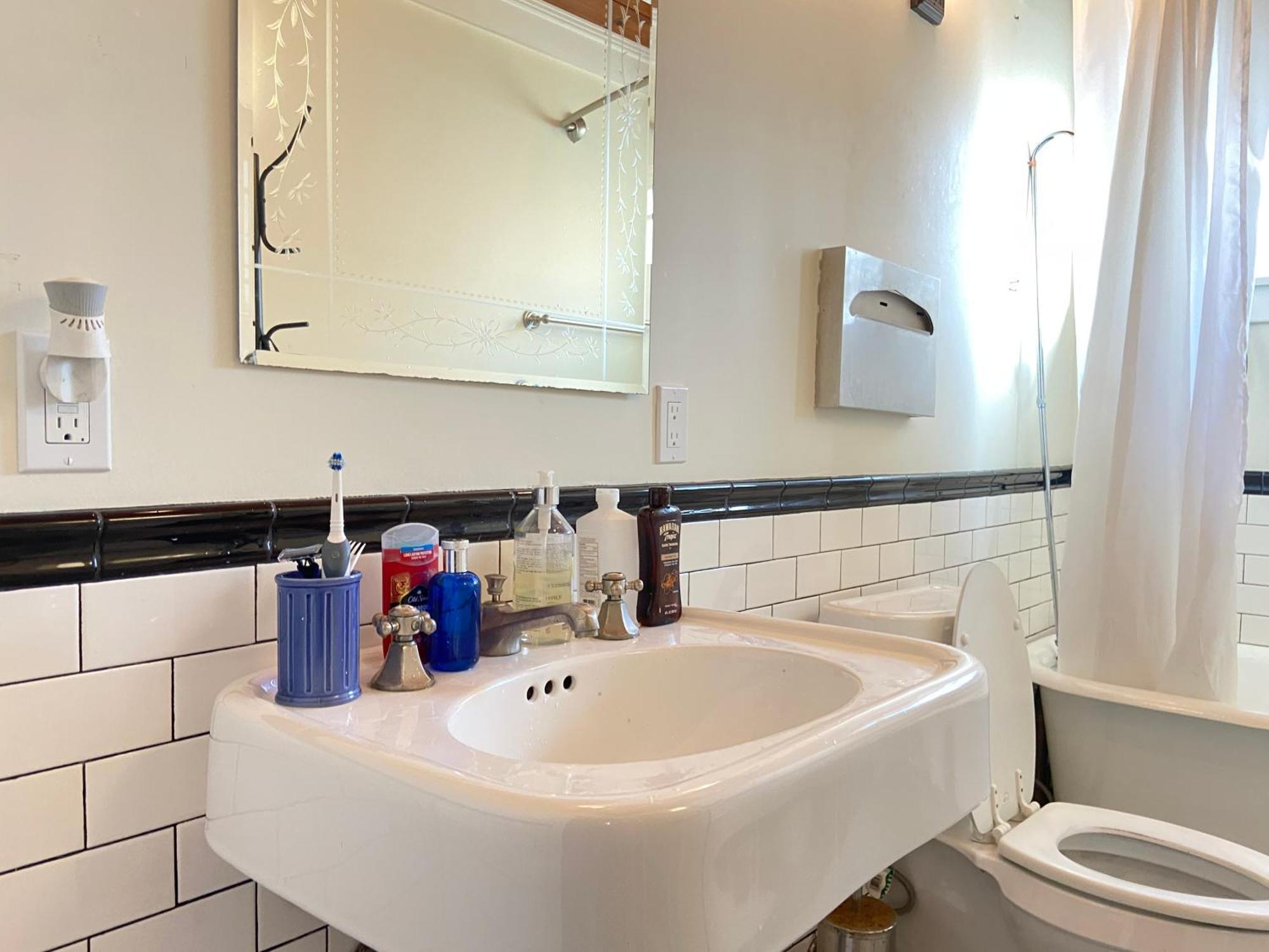 Venice Beach International Traveler Guest house *