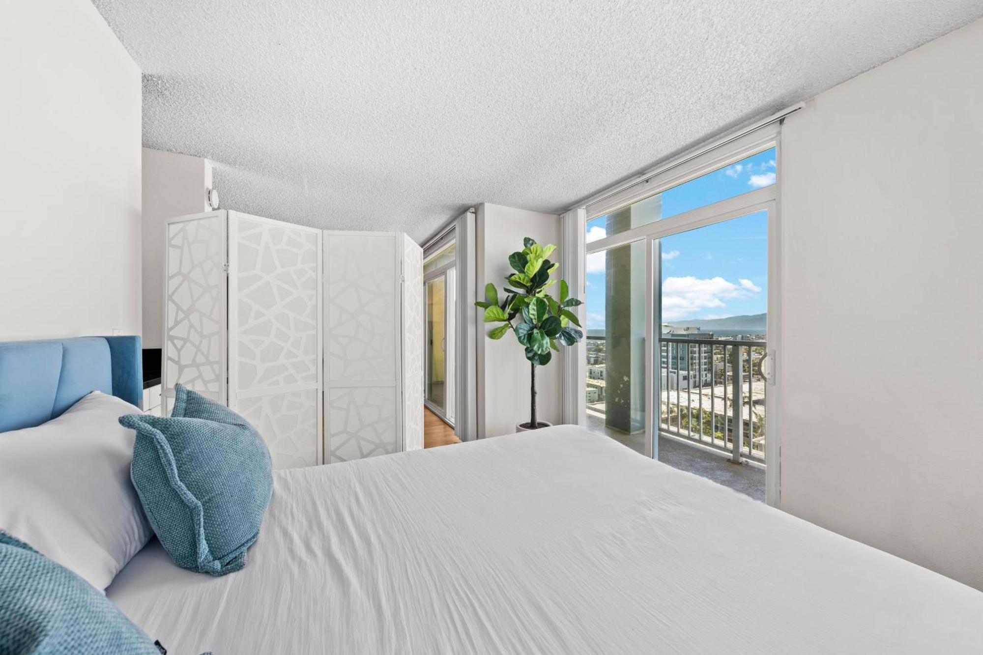 Apartment Garnet Glow Full Ocean And Venice View 3br *
