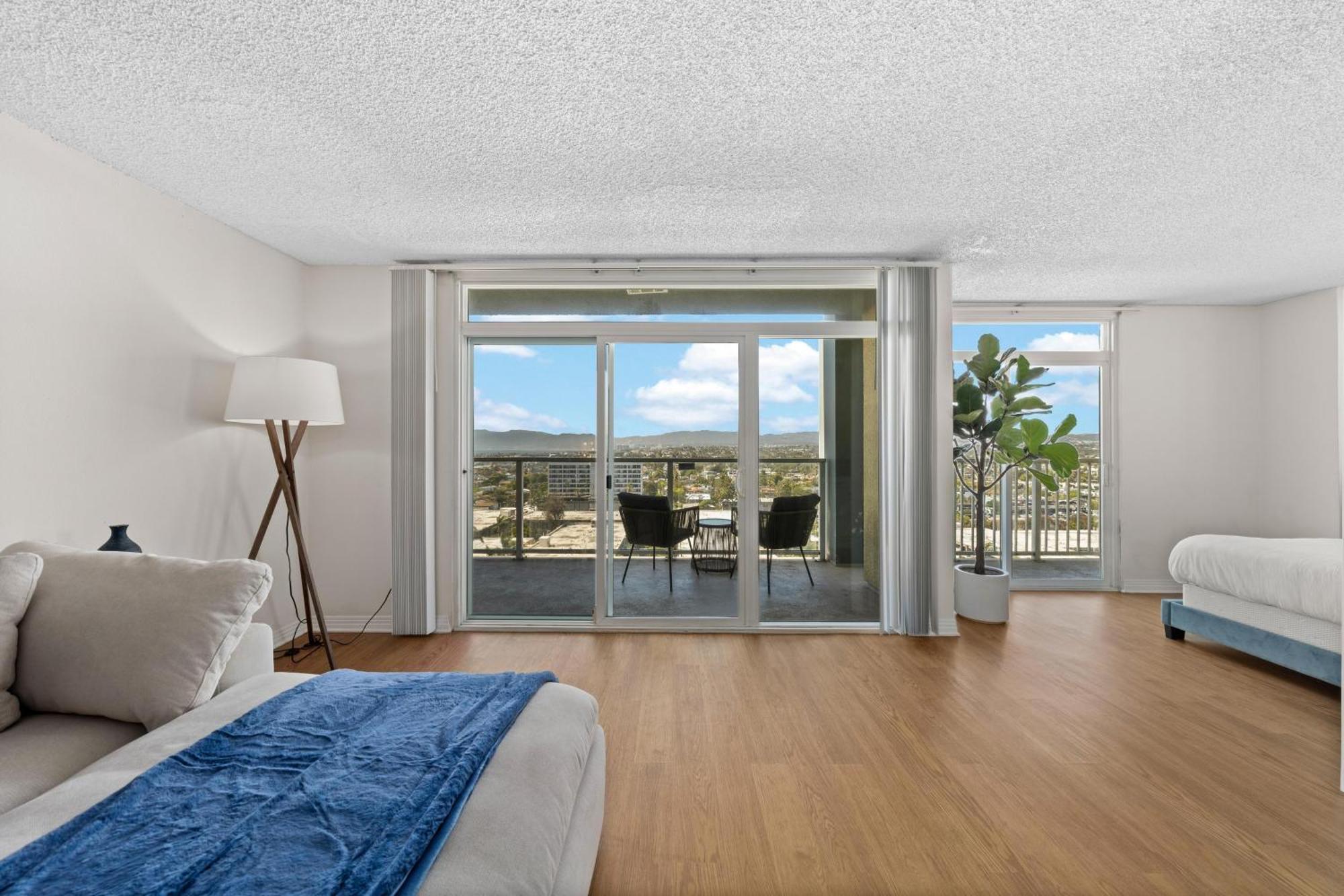 Apartment Garnet Glow Full Ocean And Venice View 3br *