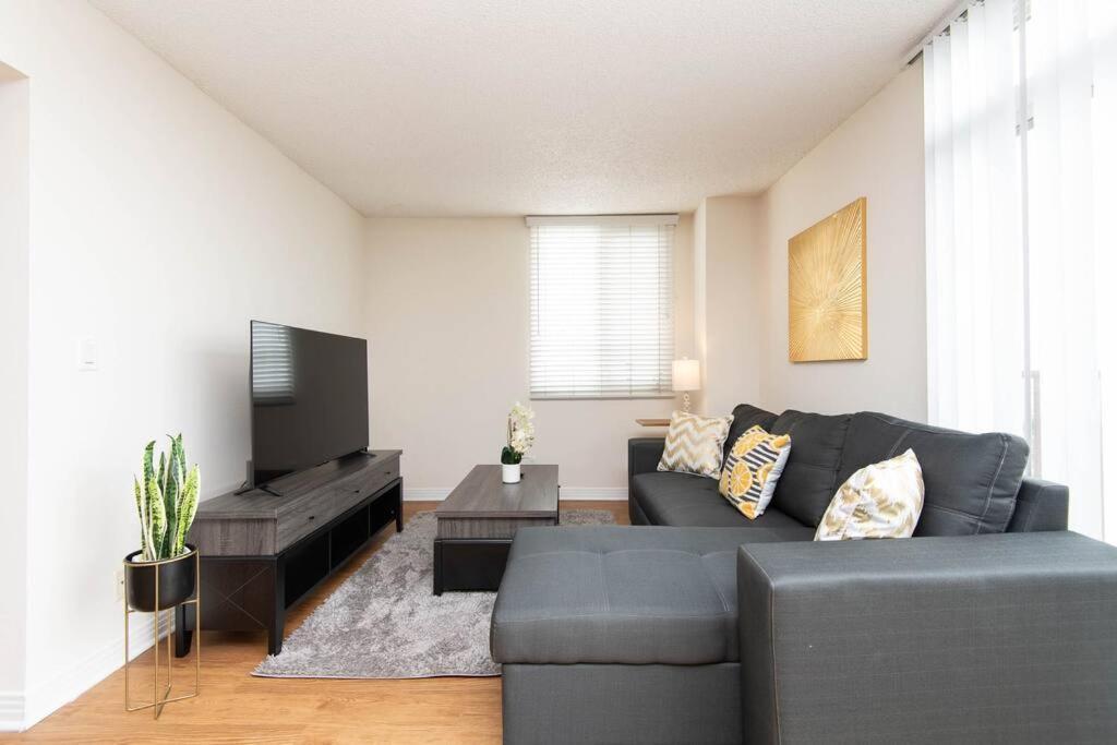 Sleep 7 Ocean View Two Bedroom Venice Beach 5 Min Walk