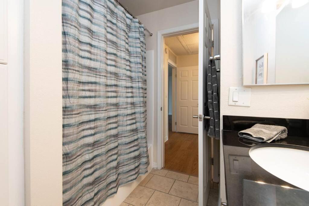 Sleep 7 Ocean View Two Bedroom Venice Beach 5 Min Walk Los Angeles