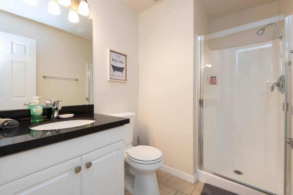 Sleep 7 Ocean View Two Bedroom Venice Beach 5 Min Walk