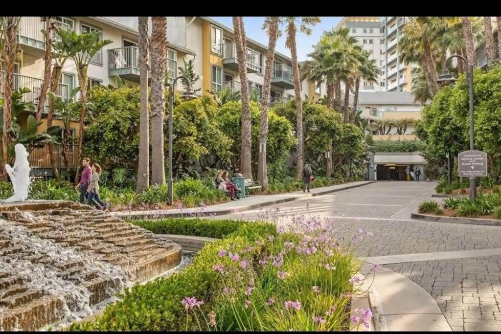 Sleep 7 Ocean View Two Bedroom Venice Beach 5 Min Walk