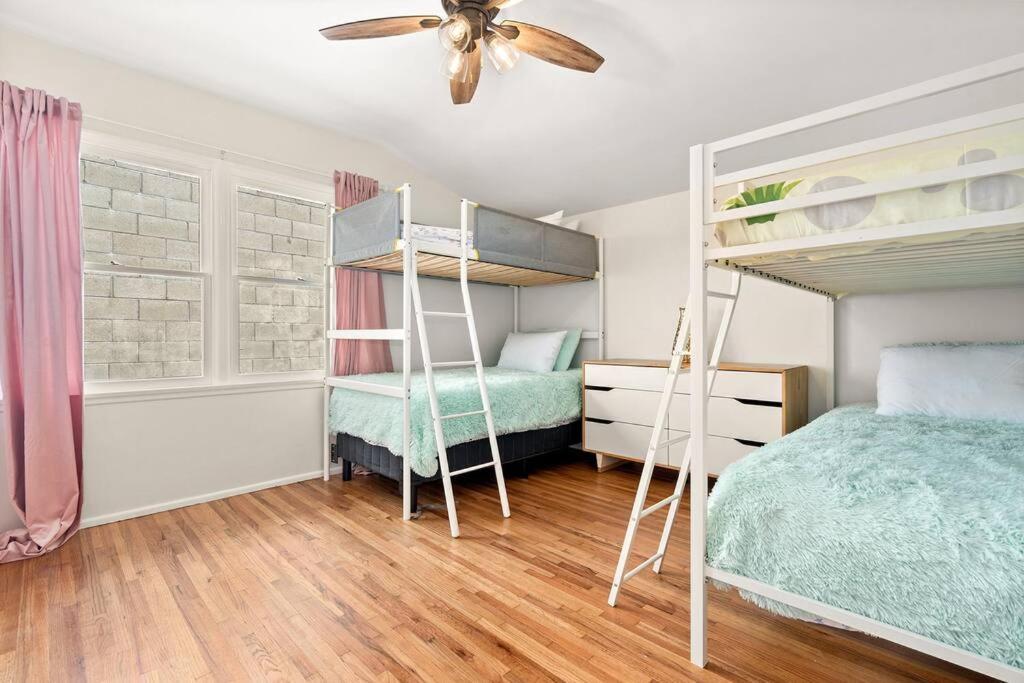 West La's Family Or Group Oasis! Beaches/sofi/lax/firepit/bbq/and More!
