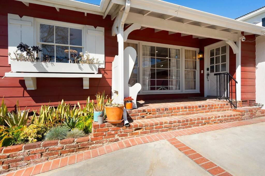 West La's Family Or Group Oasis! Beaches/sofi/lax/firepit/bbq/and More!