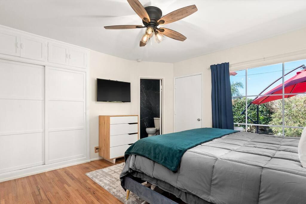 West La's Family Or Group Oasis! Beaches/sofi/lax/firepit/bbq/and More! Holiday home