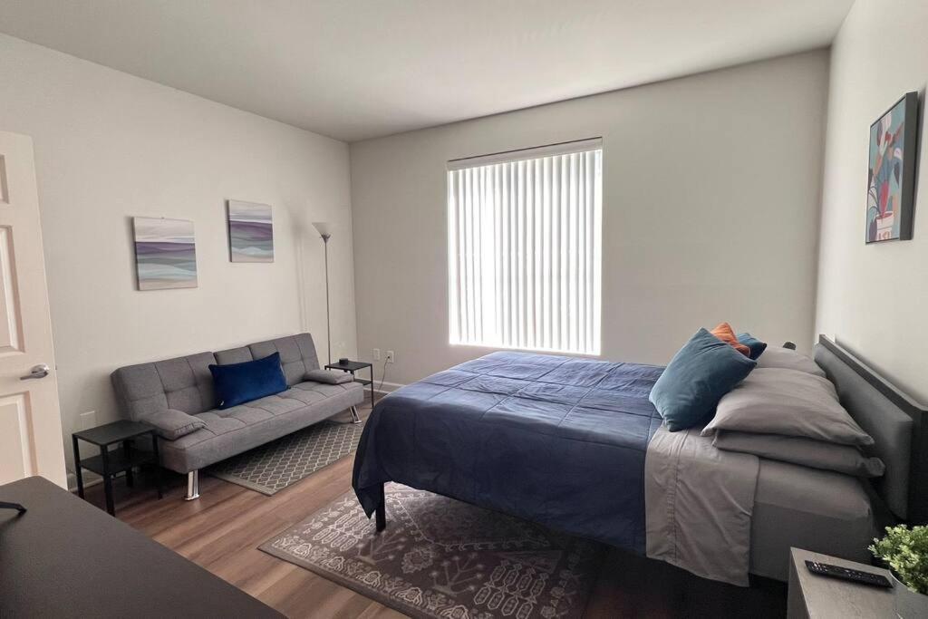Mdr 2 Bd 2ba Oasis Poolview,spa,gym Apartment Los Angeles