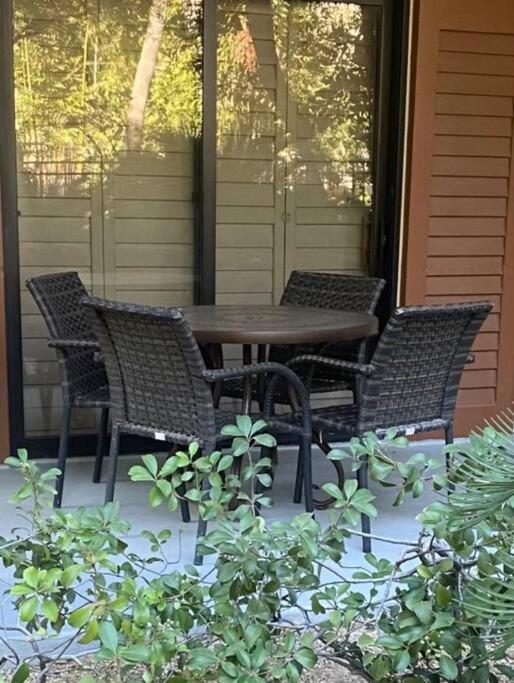 Mdr 2 Bd 2ba Oasis Poolview,spa,gym * Los Angeles