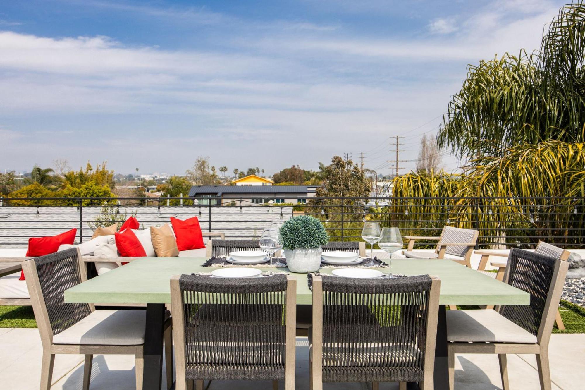 The Palms Pad - 5 Min From - Golf,arcade,sauna Holiday home *
