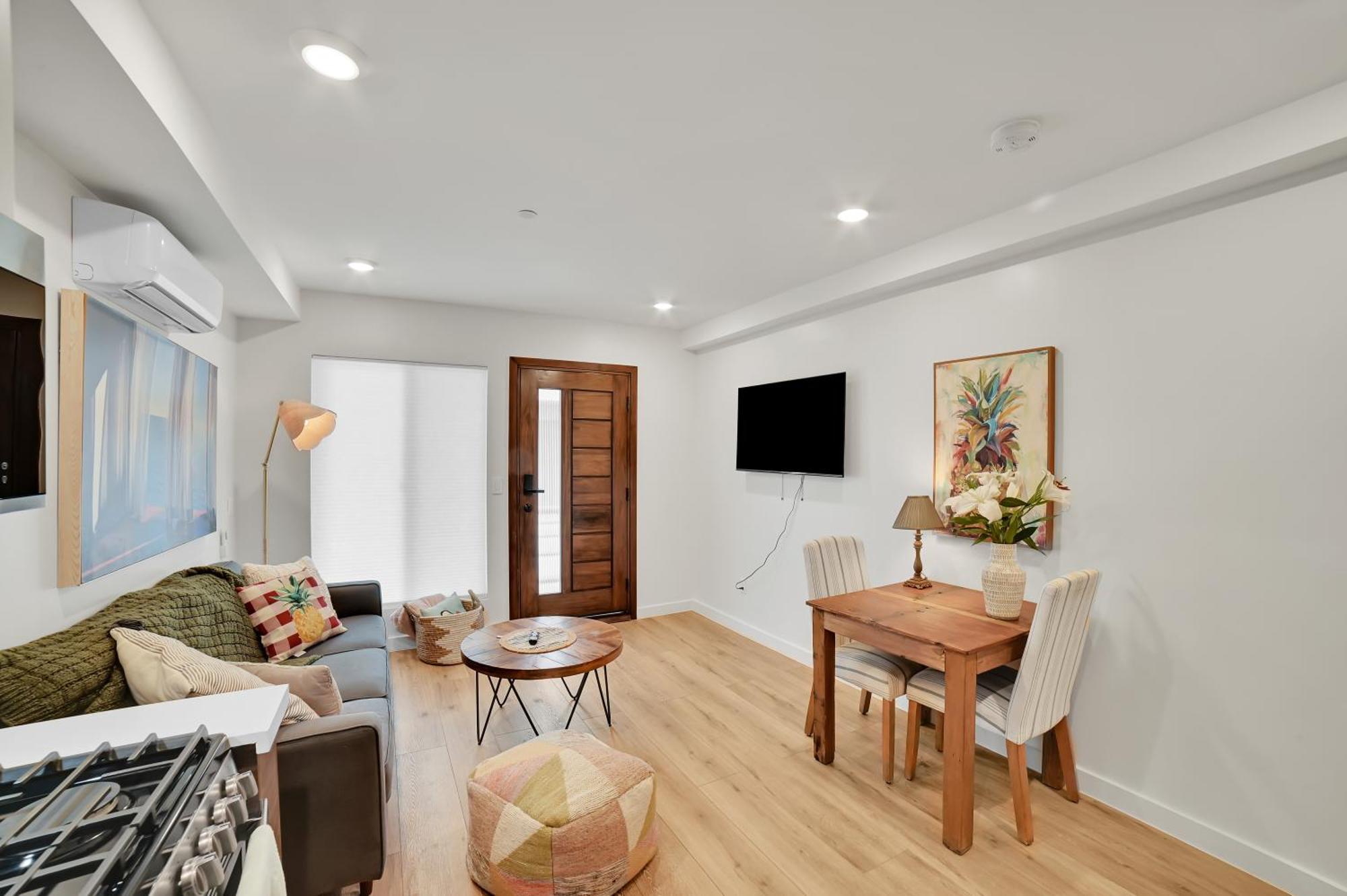 Casa de férias Brand New Chic-nest In Prime Location *