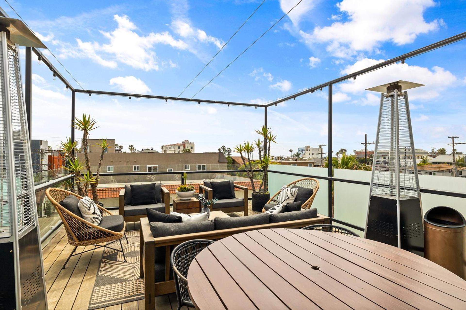 Venice Rooftop 5bd 4 Bt Steps From The Beach *
