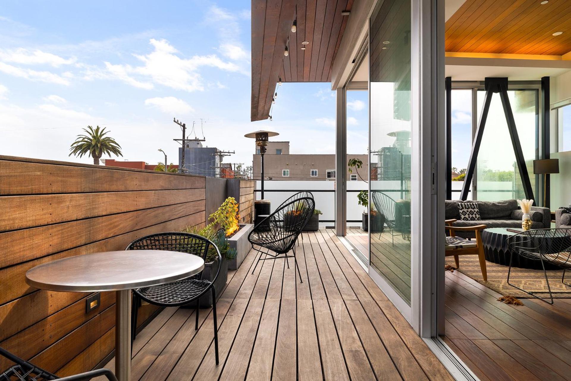 Venice Rooftop 5bd 4 Bt Steps From The Beach * Los Angeles