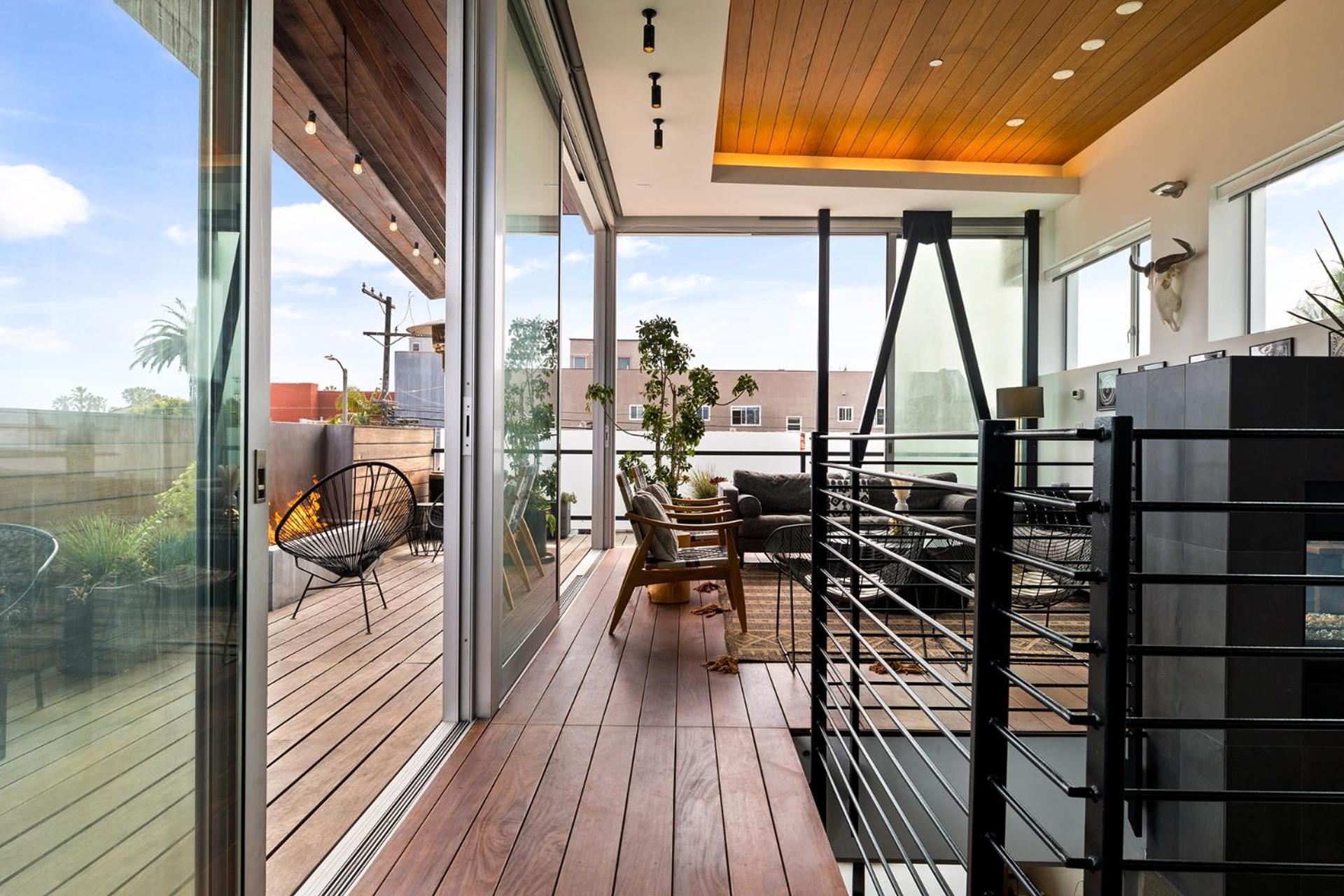 Venice Rooftop 5bd 4 Bt Steps From The Beach Los Angeles